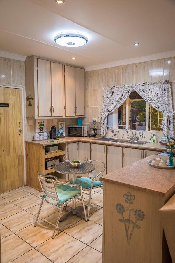 Gabbys Cottage Guesthouse بلومفونتين المظهر الخارجي الصورة